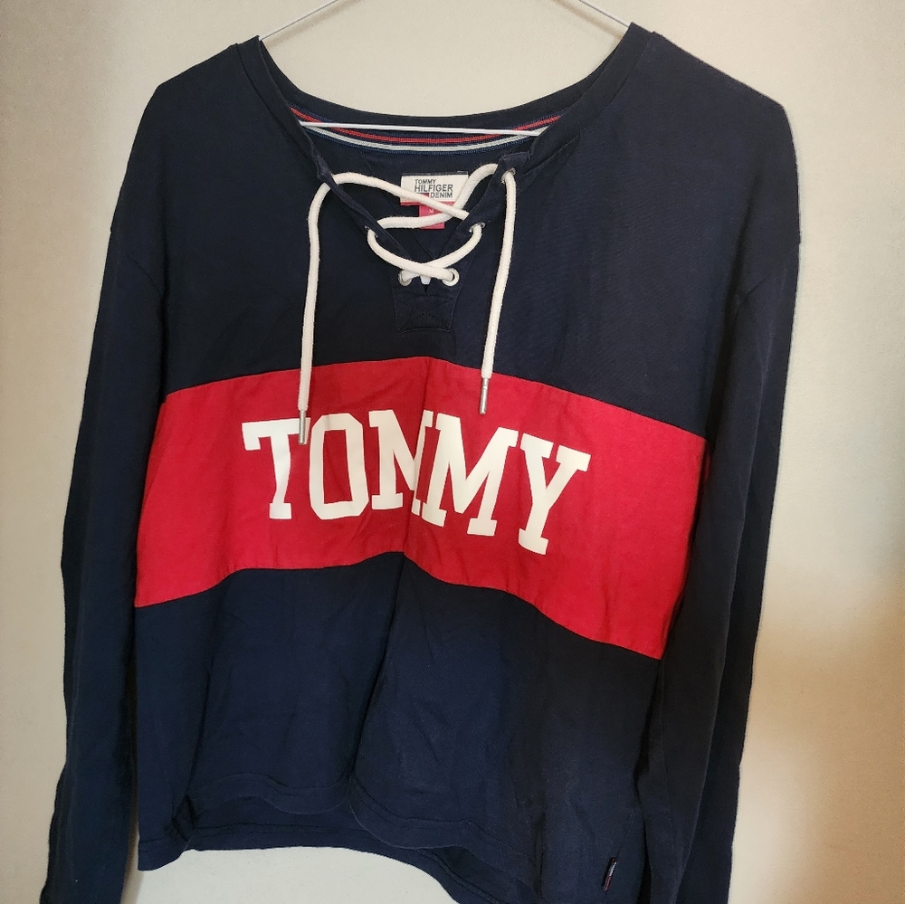 Tommy Hilfiger T shirt